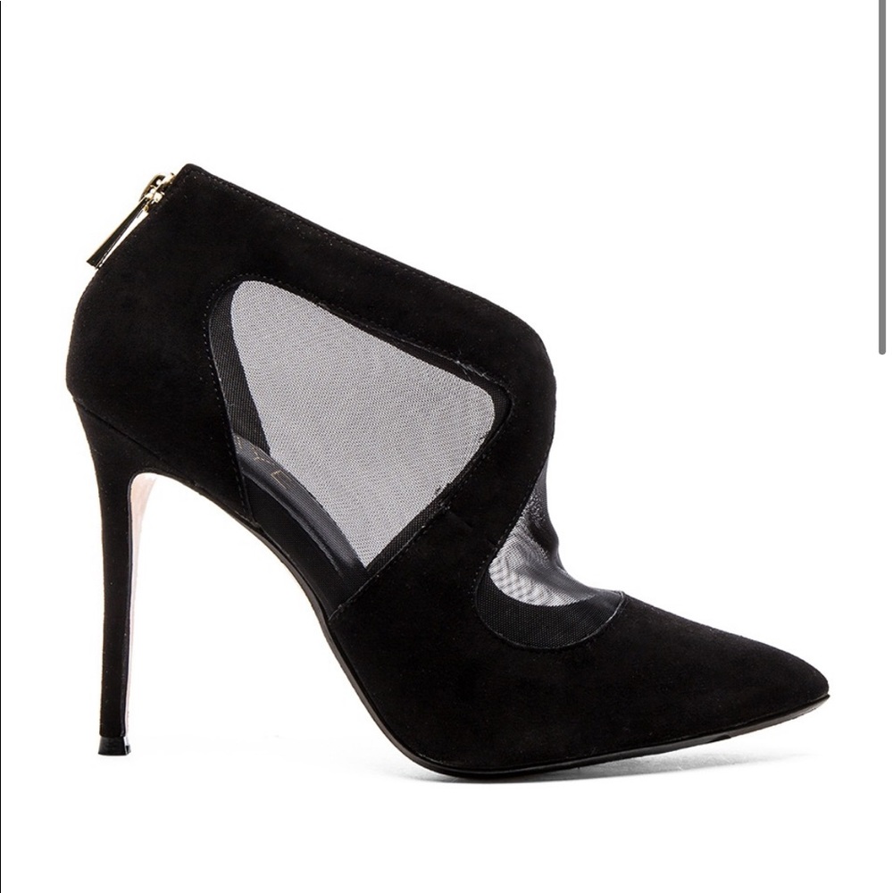 Raye Tabitha Pump